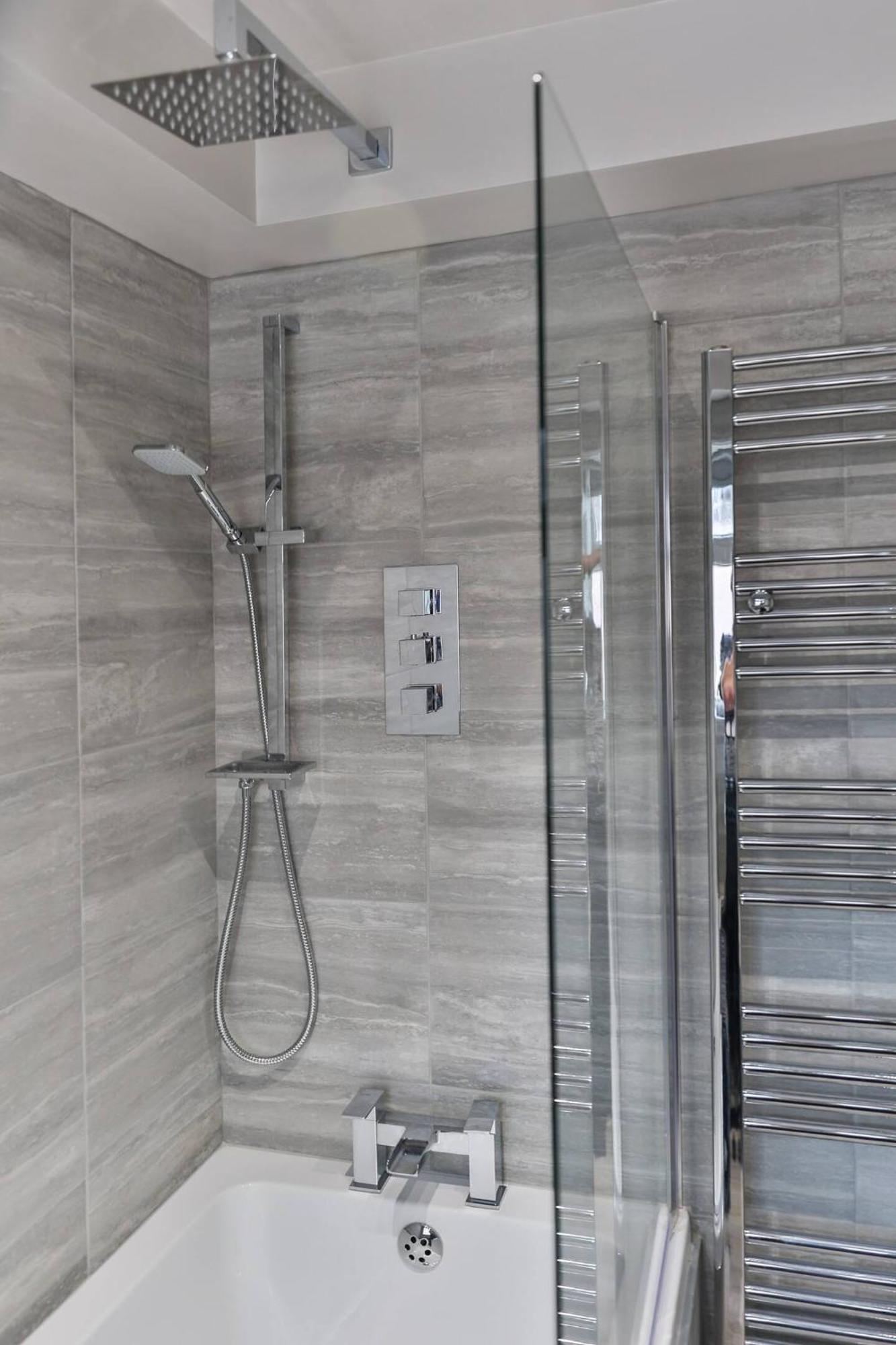 Newly Renovated 3 Bed 2 Bath Apartment & Parking เชฟฟิลด์ ภายนอก รูปภาพ